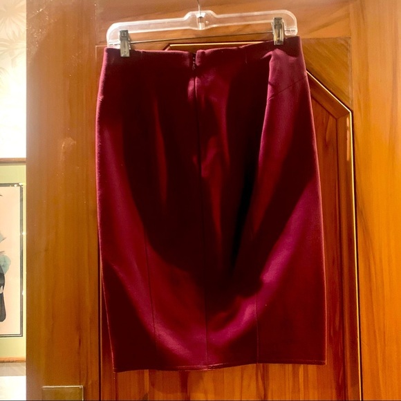 Ann Taylor Maroon Stretch Pencil Skirt 💜 - Picture 3 of 8